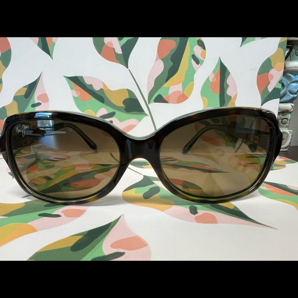 Maui Jim Sunglasses - Picture 2 of 8